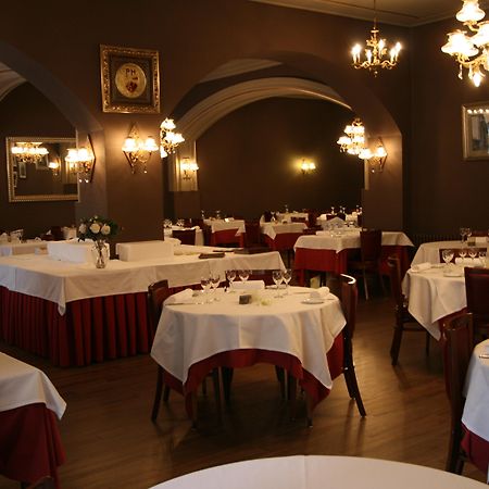 比利牛斯酒店 安道尔城 餐厅 照片